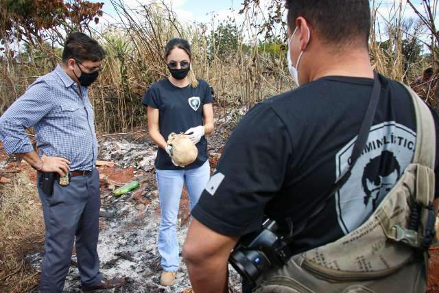 Cr&acirc;nio humano &eacute; encontrado em mata incendiada no Maria Aparecida Pedrossian