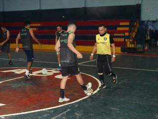 Equipe campo-grandense Buybet Futsal, durante treinamento para a competição (Foto: Arquivo Pessoal)