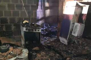 Homem &eacute; preso depois de incendiar a pr&oacute;pria casa por  desconfiar de trai&ccedil;&atilde;o