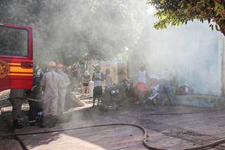 Curto-circuito causa inc&ecirc;ndio em quatro quitinetes de fam&iacute;lias de haitianos 