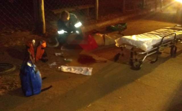 Ap&oacute;s ver m&atilde;e apanhar, filho atira na cabe&ccedil;a do pai