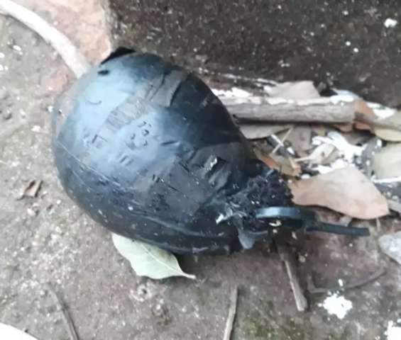 &quot;Bomba&quot; &eacute; encontrada em cal&ccedil;ada de casa no Monte Castelo 