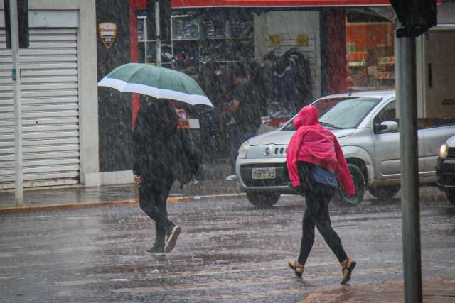 Chuva na madrugada deixou term&ocirc;metros nos 20&deg;C em Campo Grande