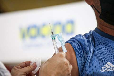 Domingo não terá vacinação contra a covid-19 