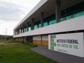 Campus do IFMS em Coxim, uma das unidades em que há vagas. (Foto: Divulgação)