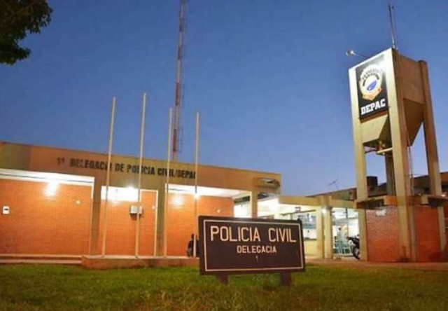 M&atilde;e &eacute; atingida por tiros que tinham o filho como alvo
