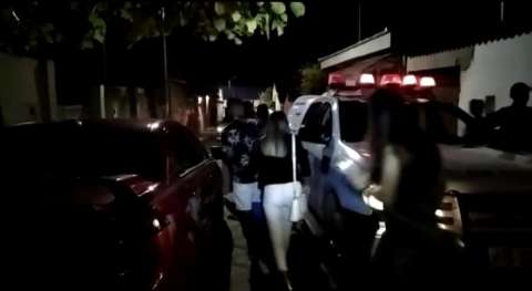 Flagrados em festa com 200 pessoas, militares são presos após xingar policiais