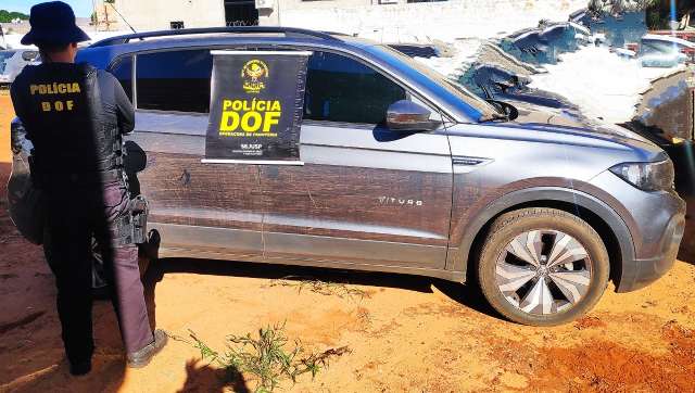 Em fuga, criminoso abandona carro de R$ 100 mil &agrave; margem de rodovia