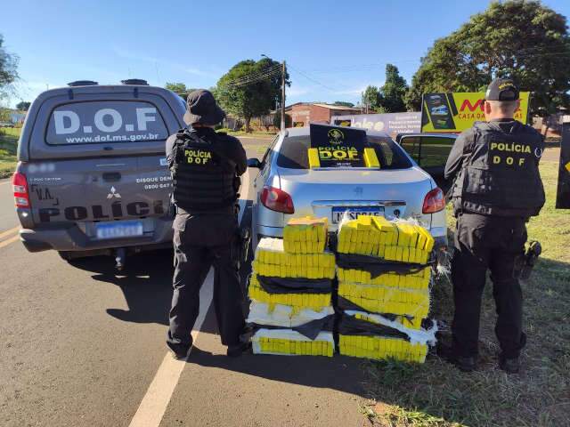 Adolescente &eacute; perseguido e pego com mais de 200 kg de droga em rodovia