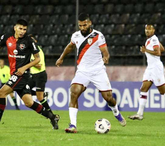 Atl&eacute;tico-GO empata com Newell&#039;s Old Boys e se despede da Sul-Americana