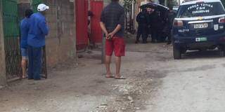 Jovem de 22 anos morre em troca de tiros com a pol&iacute;cia 