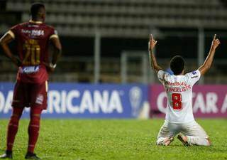 De virada, Red Bull Bragantino vence na Venezuela e avan&ccedil;a na Sul-Americana