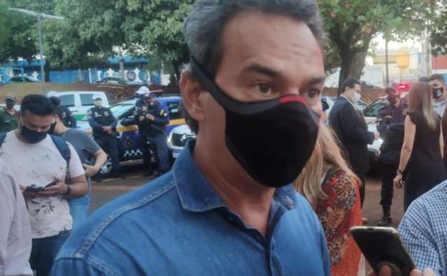 Prefeito novamente descarta lockdown e vai fortalecer blitze