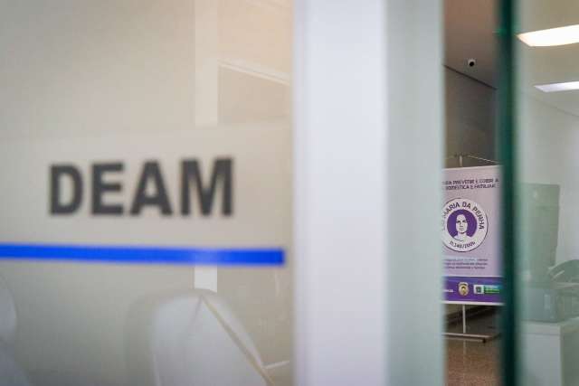 Homem leva facada no peito ap&oacute;s espancar ex-mulher por ci&uacute;mes 
