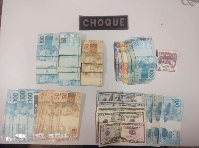Choque flagra adolescente com coca&iacute;na e prende outros 4 comparsas com R$ 17 mil