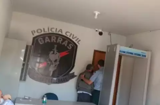 Ex-comandante da Pol&iacute;cia Militar &eacute; liberado com uso de tornozeleira eletr&ocirc;nica
