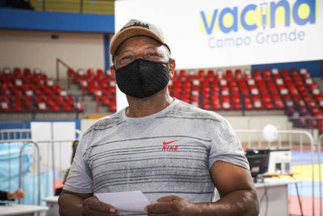 Para quem vive na estrada, vacina de caminhoneiro &eacute; prote&ccedil;&atilde;o na mesa de fam&iacute;lias