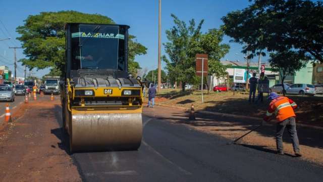 Capital usa padr&atilde;o de rodovias federais para recapear avenida no Aero Rancho