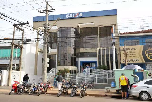 Ag&ecirc;ncia banc&aacute;ria suspende atendimento ap&oacute;s surto de covid