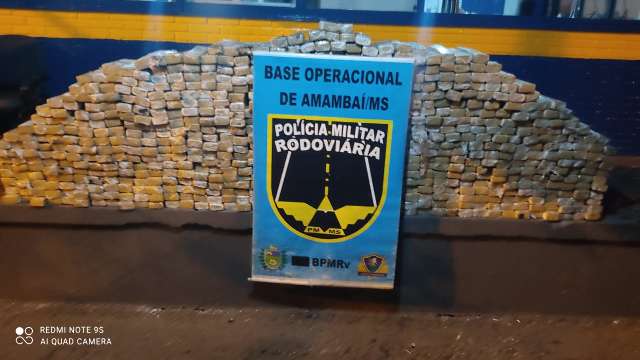 Tr&ecirc;s s&atilde;o presos com 1,4 tonelada de maconha e abordagens na regi&atilde;o de fronteira 