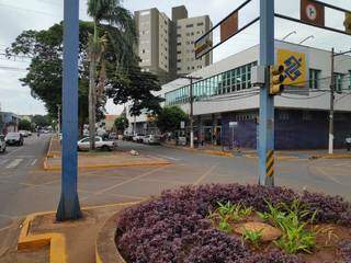Avenida Joaquim Teixeira Alves, centro de Dourados (Foto: Adilson Domingos)