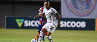 Santos leva 3 gols em sete minutos e perde para o Bahia na estreia 