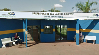 Fachada da Prefeitura de São Gabriel do Oeste, município distante com mais de pouco mais de 21 mil habitantes (Foto: Google Stret View)