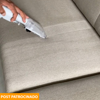 Antes e depois da limpeza de cadeiras estofadas feita pela Clean Fácil. (Foto: Divulgação)