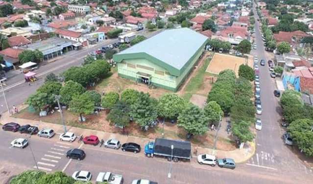 Adolescente com covid &eacute; levado para delegacia ao ser flagrado fazendo festa