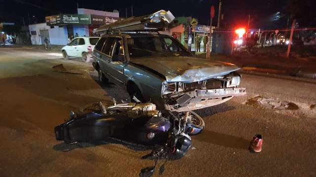 Motociclista corta o pesco&ccedil;o em acidente e vai em estado grave para Santa Casa