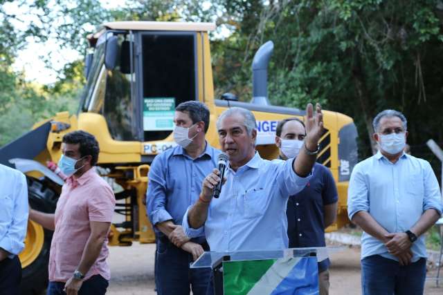 Reinaldo d&aacute; in&iacute;cio a reforma que vai comemorar os 40 anos do Parque dos Poderes