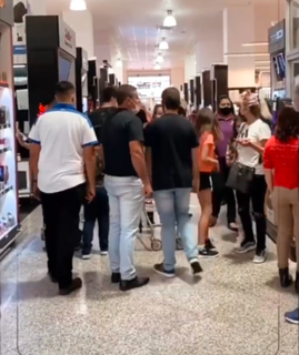 Sul-mato-grossenses aproveitaram o feriadão para fazer compras no país vizinho (Foto Instagram)