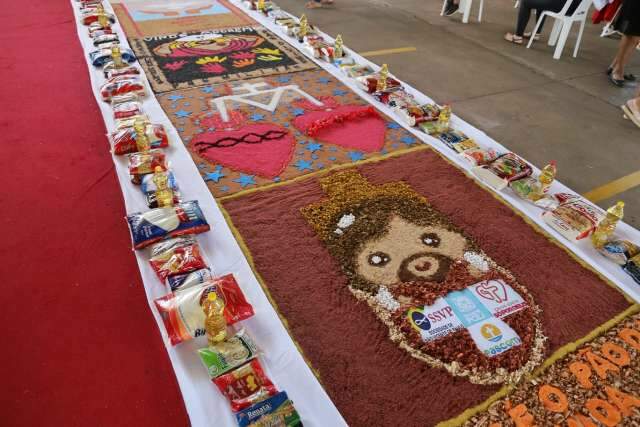 Tapete de Corpus Christi diminui, mas mant&eacute;m tradi&ccedil;&atilde;o da data na pandemia