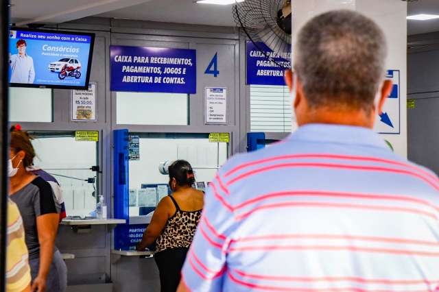 Ag&ecirc;ncias banc&aacute;rias e com&eacute;rcio reabrem nesta sexta-feira na Capital