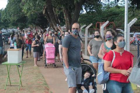 Com bebês e acompanhantes, lactantes lotam Guanandizão neste domingo