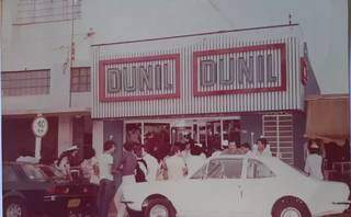Fachada da Dunil no começo, há quase 50 anos (Foto: Arquivo Pessoal)