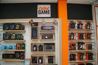 Loja tem linha completa de produtos gamers OEX. (Foto: Kísie Ainoã)