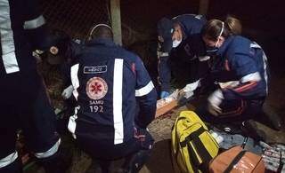 Passageiro morre ap&oacute;s motociclista perder controle de ve&iacute;culo e bater em cerca 