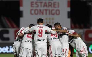 Comemoração dos jogadores do São Paulo após a vitória desta noite. (Foto: Rubens Chiri / saopaulofc.net)