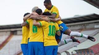 Seleção sub-24 do Brasil comemora gol sobre o time sub-21 da Sérvia (Foto: Ricardo Nogueira/CBF)