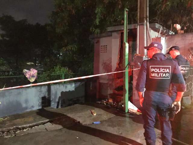 Homem &eacute; encontrado morto &agrave;s margens do Rio Anhandu&iacute;, na Ernesto Geisel