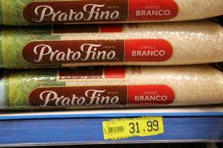 Em abril, arroz tipo 1 vendido a R$ 31,99 em Campo Grande. (Foto: Kisiê Ainoã | Arquivo)