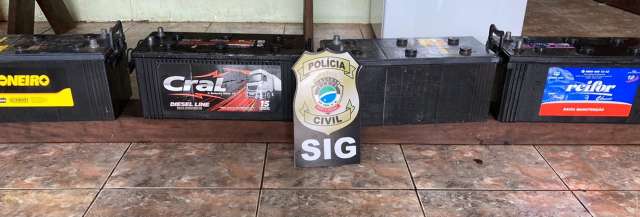 Pol&iacute;cia prende suspeito de fazer &quot;limpa&quot; em baterias de caminh&otilde;es 