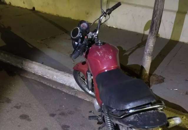 Opera&ccedil;&atilde;o flagra motocicleta com R$ 33 mil em d&eacute;bitos 
