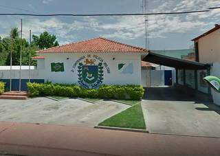 Fachada da Delegacia de Polícia Militar, em Miranda, onde o caso foi registrado inicialmente (Foto: Reprodução/Google Maps)