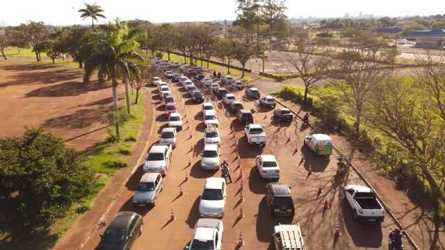 Enquanto Capital aguarda vacinas, cidade no interior imuniza quem tem 48 anos
