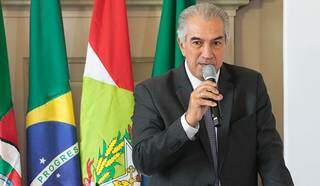 Reinaldo Azambuja sugeriu a criação de ações em saúde conjuntas ao Ministério da Saúde (Foto: Itamar Aguiar/Governo do RS)