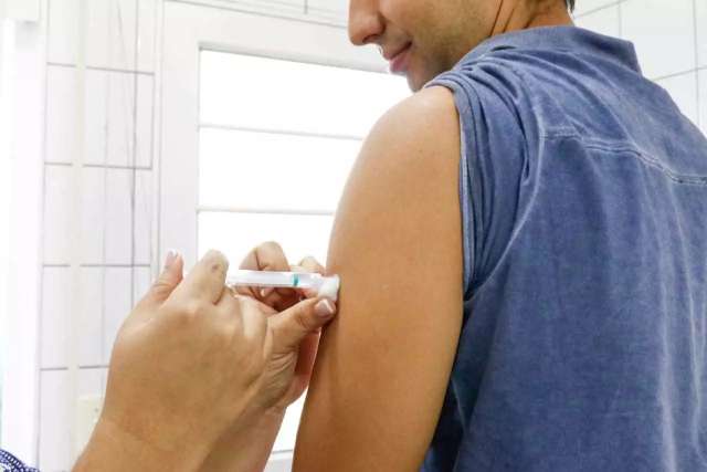 Com baixa procura pela vacina da gripe, Sesau abre mais um p&uacute;blico hoje 