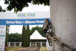 Pontos de imunização em Campo Grande estão desativados por conta da falta de vacinas (Foto: Henrique Kawaminami)