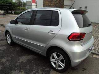 Fox prata, um dos dois carros roubados nesta quarta-feira em Ponta Porã (Foto: Reprodução)